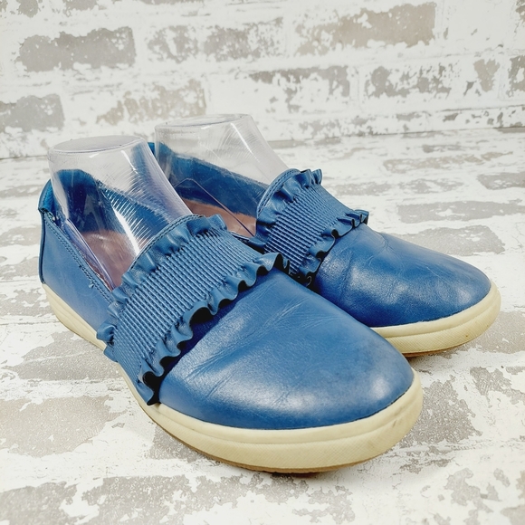 Earth Origins Ellis Blue Leather Ruffle Slip-Ons Flats C984 - Picture 4 of 12